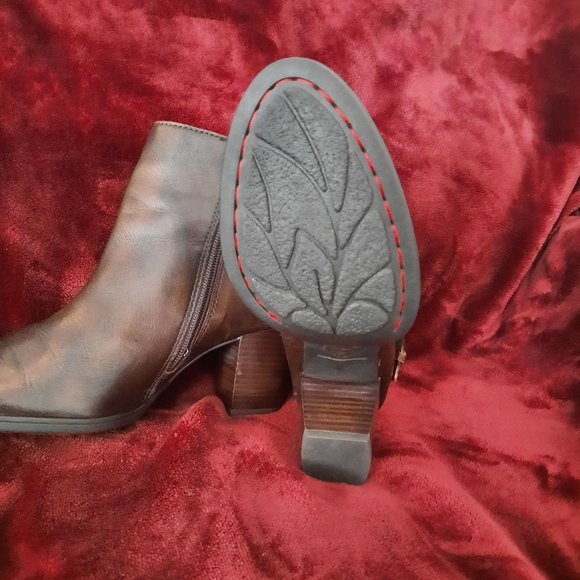 Born Women Ondine Ankle Boot Size 7 Brown Leather Double Monk Strap D40503 $140. - Picture 3 of 5